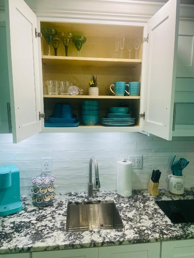 Beautiful And Comfortable Rom Apt # 2 Тампа Екстериор снимка